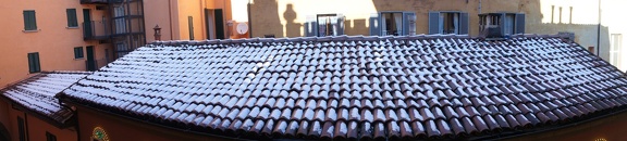 180* gradi di neve su tetti bolognesi