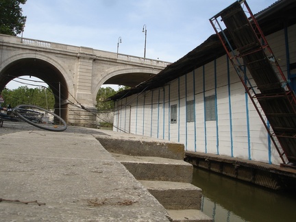 Barcone a Ponte Cavour