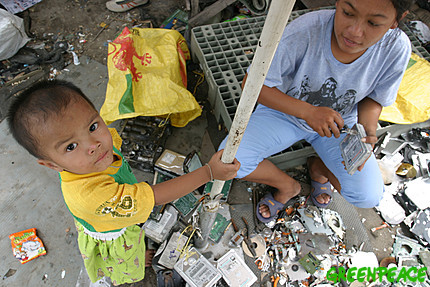 e-waste mother and child
